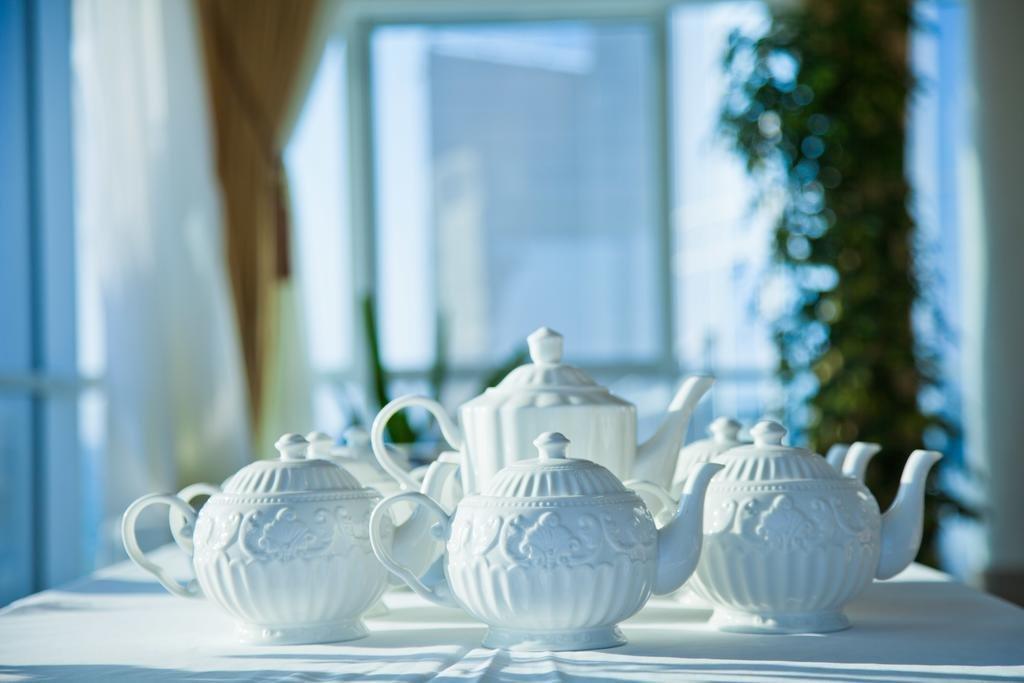 Caspian Riviera Grand Palace Hotel Aktau  Exterior foto Teapots