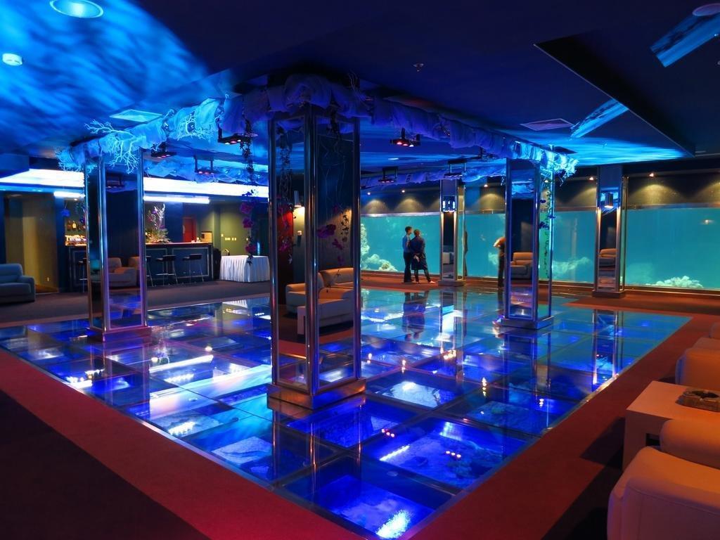 Caspian Riviera Grand Palace Hotel Aktau  Exterior foto The Blue Water Club