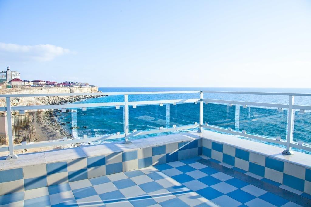 Caspian Riviera Grand Palace Hotel Aktau  Exterior foto The sea view from the terrace of the museum