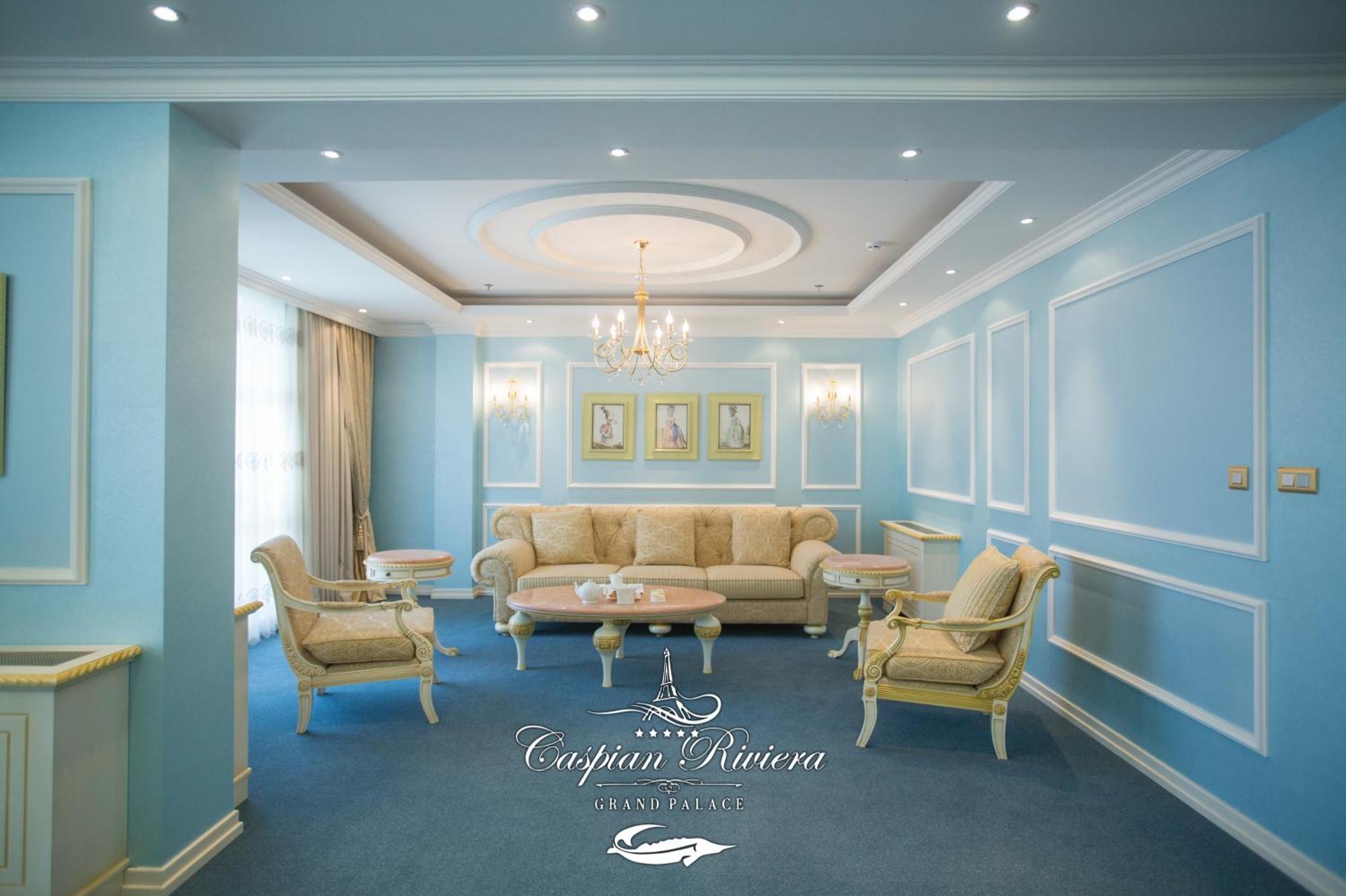 Caspian Riviera Grand Palace Hotel Aktau  Exterior foto A room at the hotel