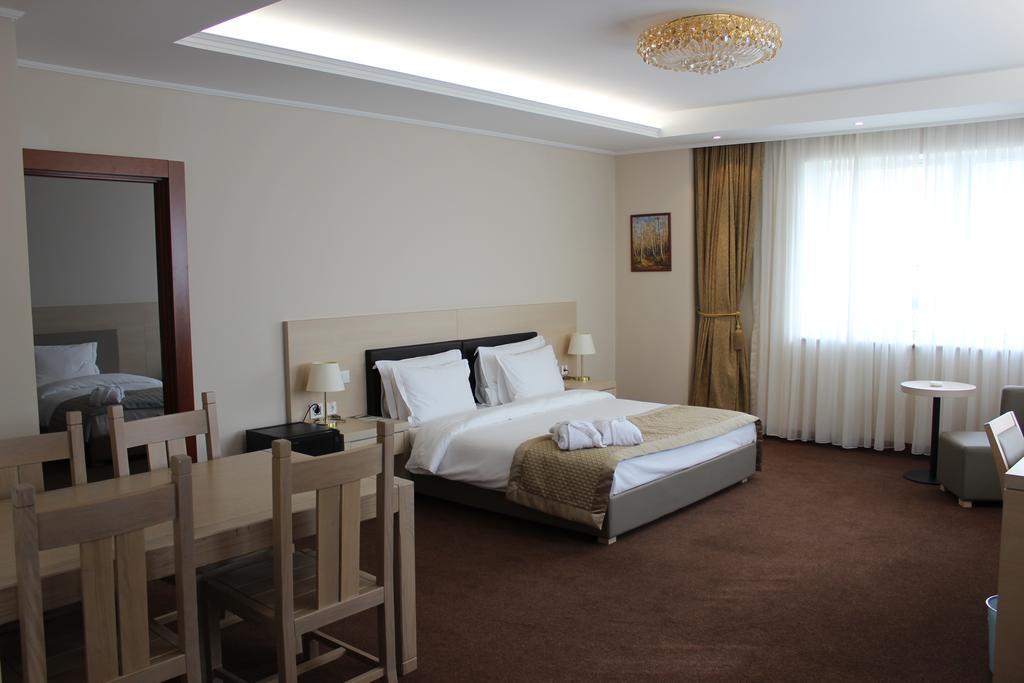 Caspian Riviera Grand Palace Hotel Aktau  Exterior foto