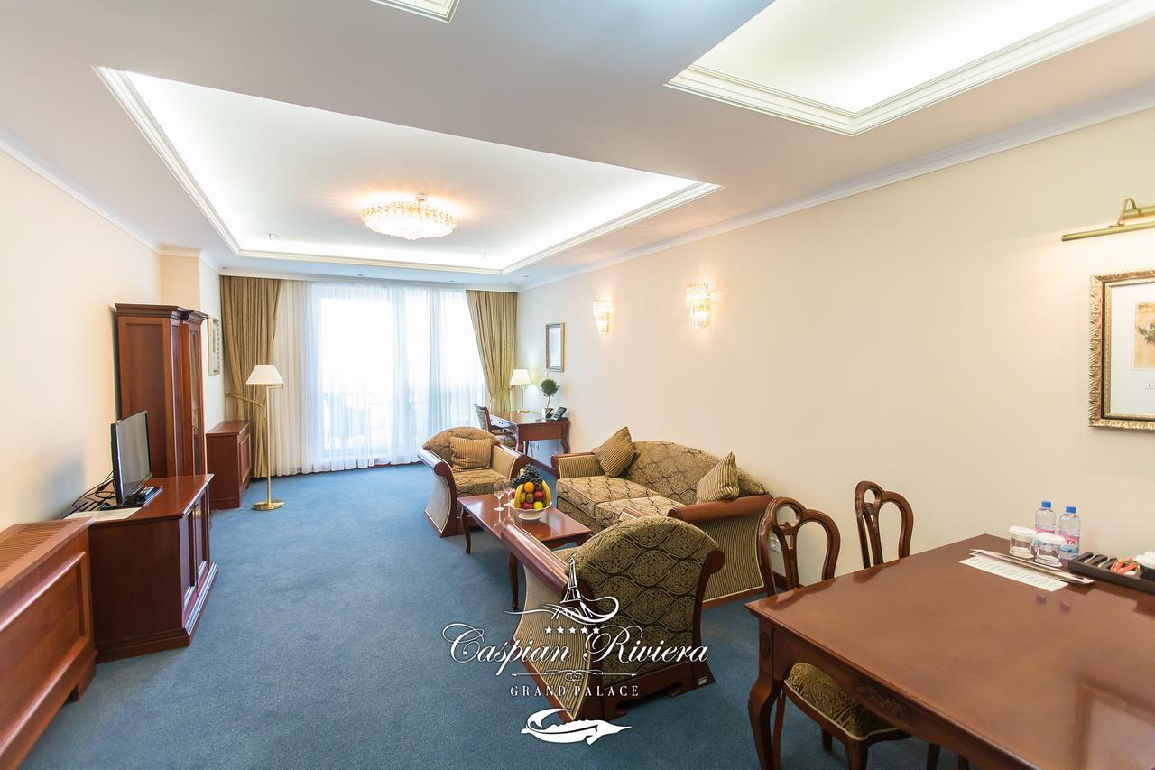Caspian Riviera Grand Palace Hotel Aktau  Exterior foto Suite