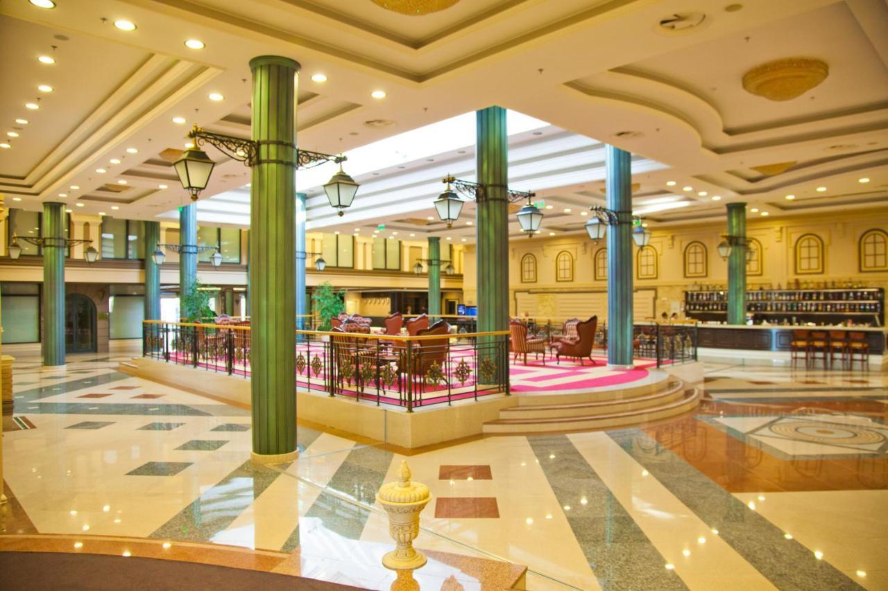 Caspian Riviera Grand Palace Hotel Aktau  Exterior foto Lobby