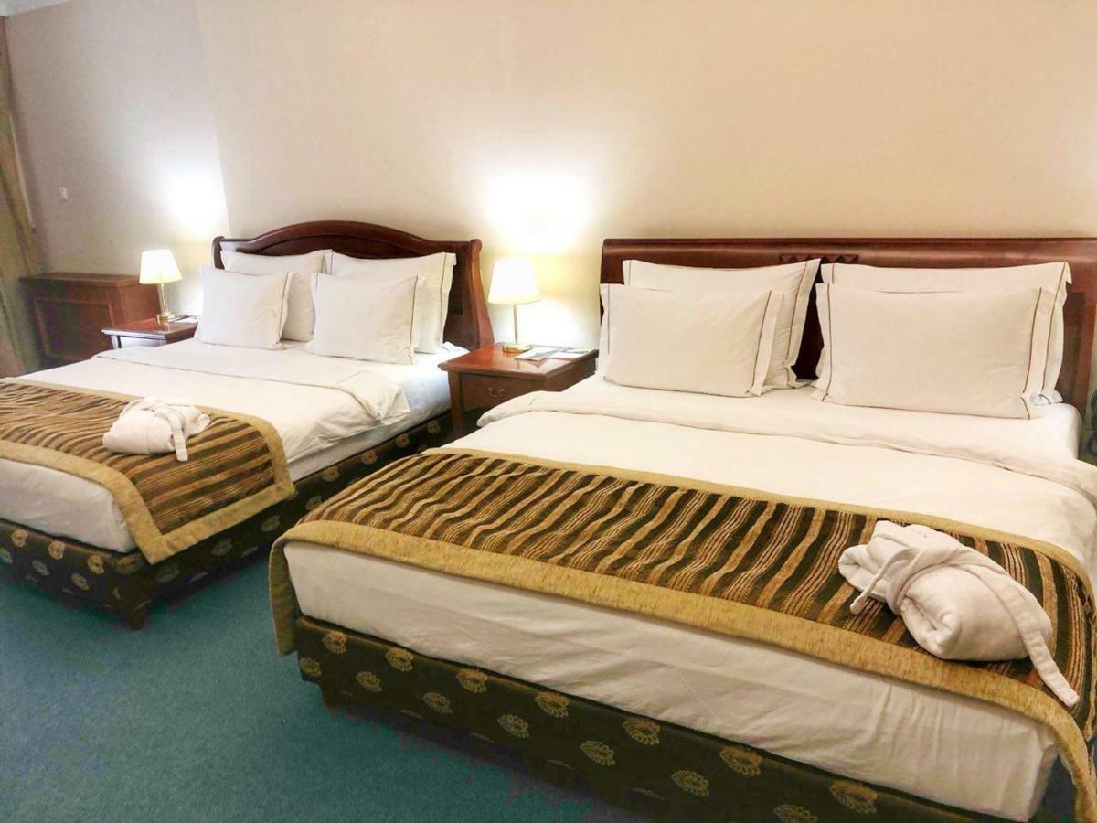 Caspian Riviera Grand Palace Hotel Aktau  Exterior foto